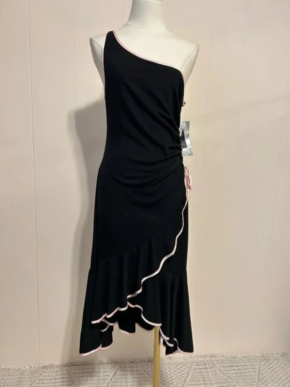 Vintage NWT City Triangle Black One-Shoulder Ruffle Midi Dress with Pink Trim L